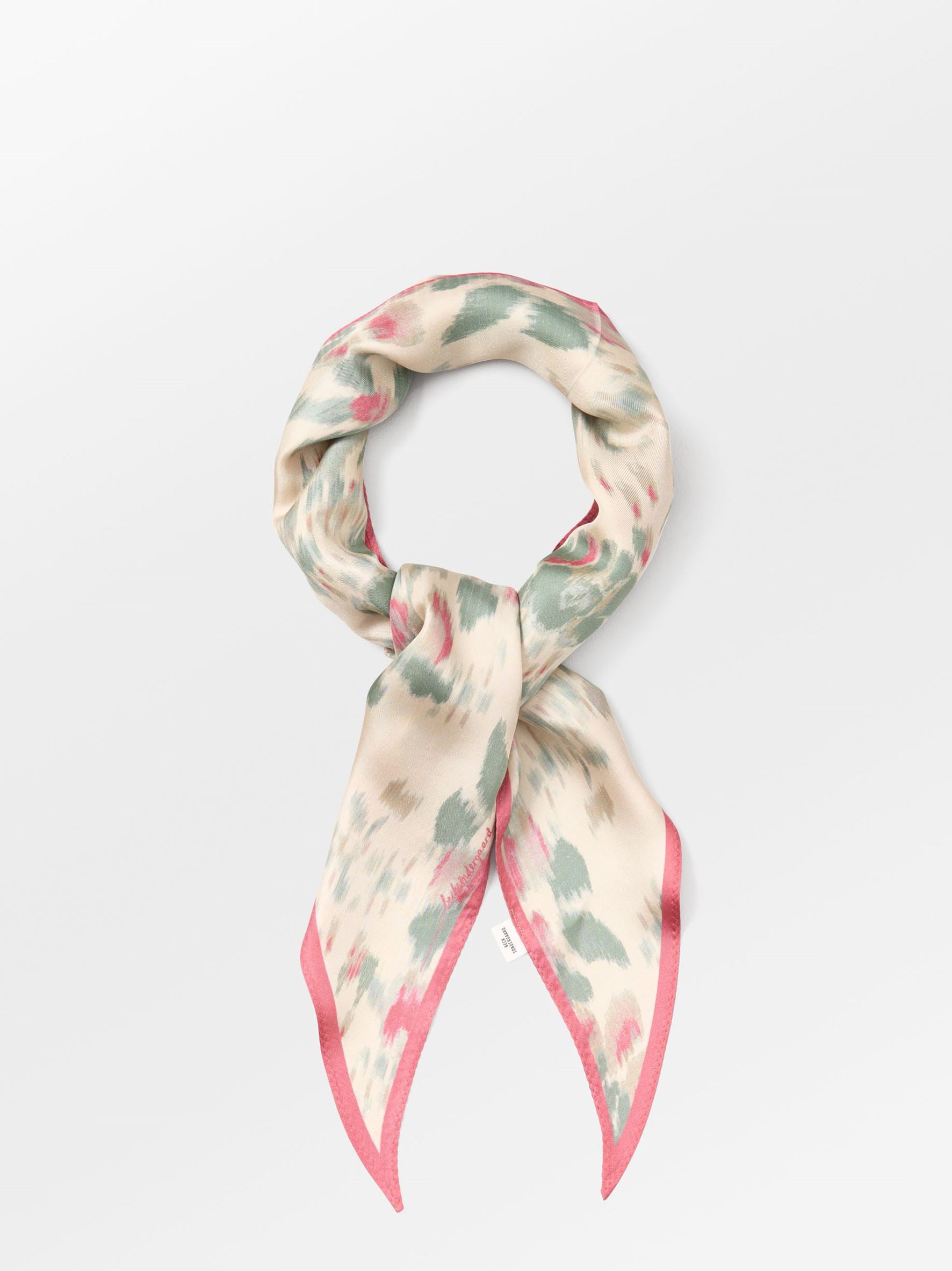 Tapelia Triangle Sia Scarf OneSize BeckSöndergaard