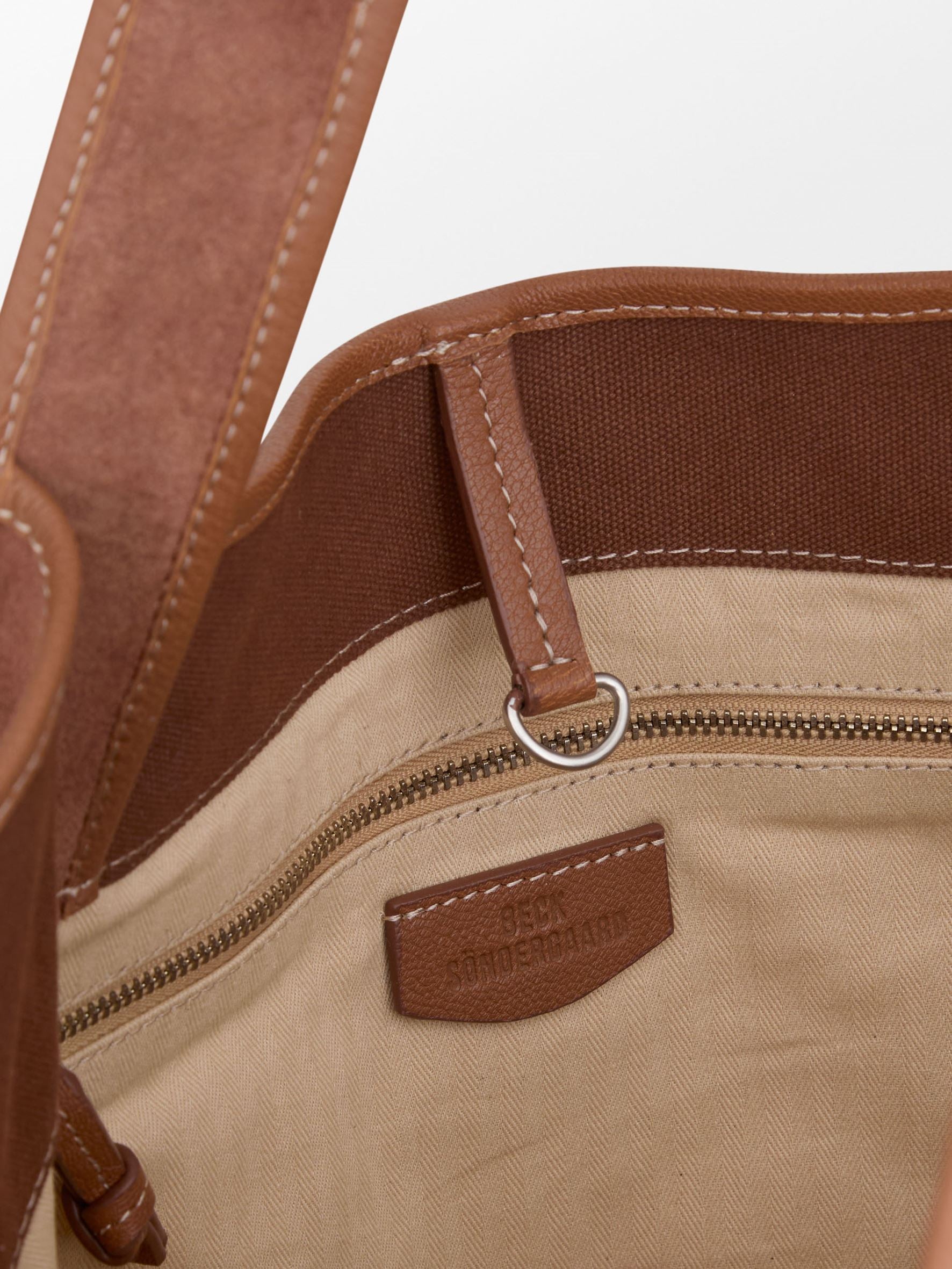 Suede Laurel Bag OneSize BeckSöndergaard